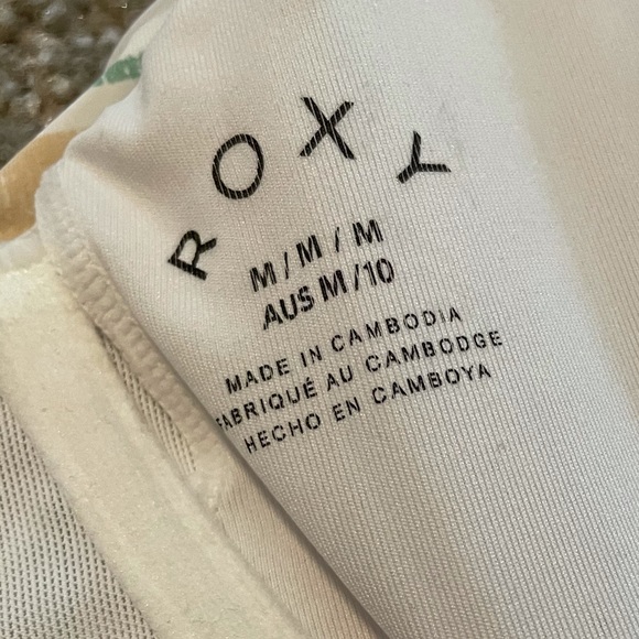 BNWT - Roxy Bikini Top - Picture 3 of 6